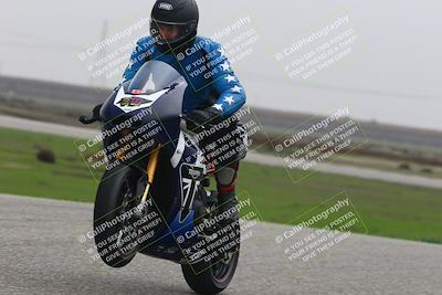 media/Nov-30-2025-TrackDaz (Sun) [[d8b22663df]]/B Group/Session 5 (Wheelie Bump)/